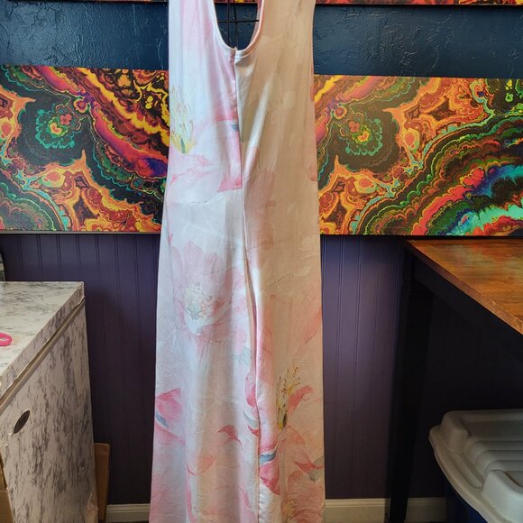 Unbranded ~ Sz XL ~ LightWeight Summer Dress ~ Excellent / New Condition - Picture 3 of 7